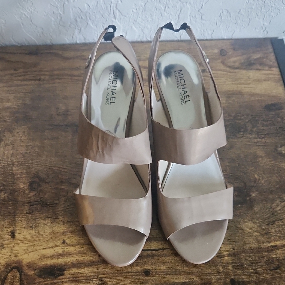 Michael Kors Hogh Heels Tan Nude 9.5